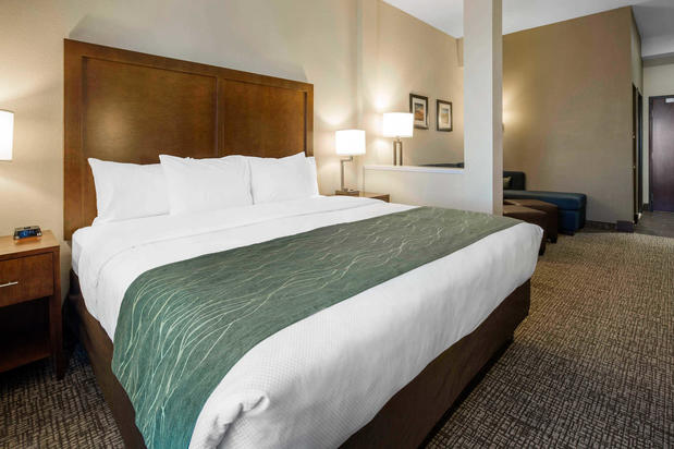 Images Comfort Inn & Suites