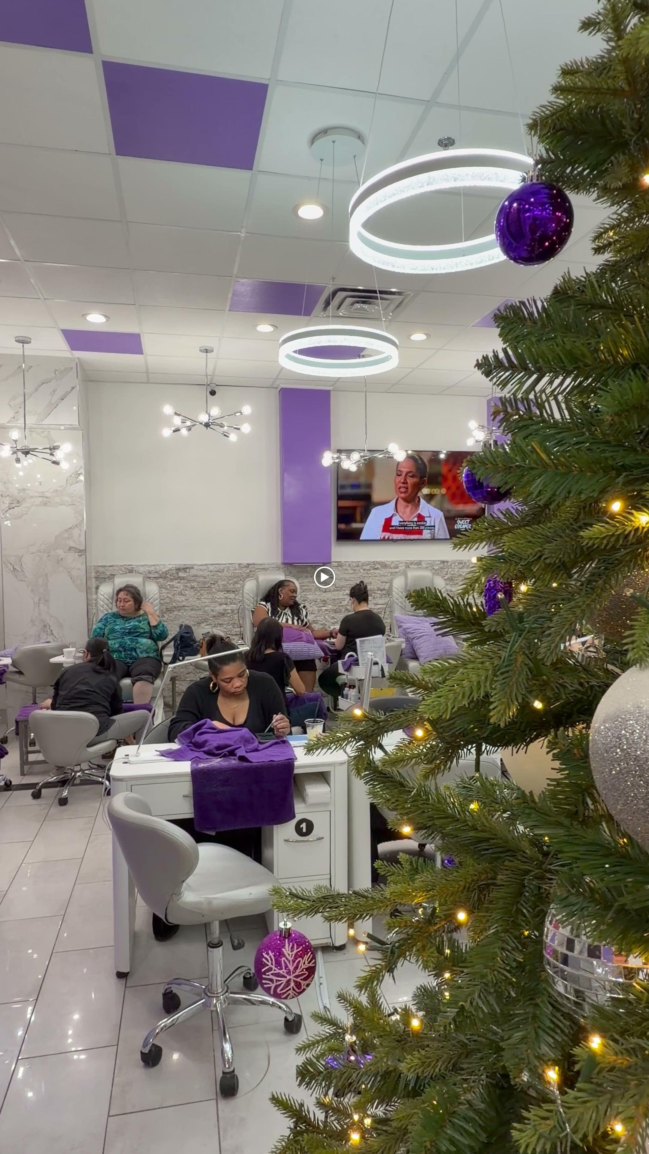 Lavender Nails Image