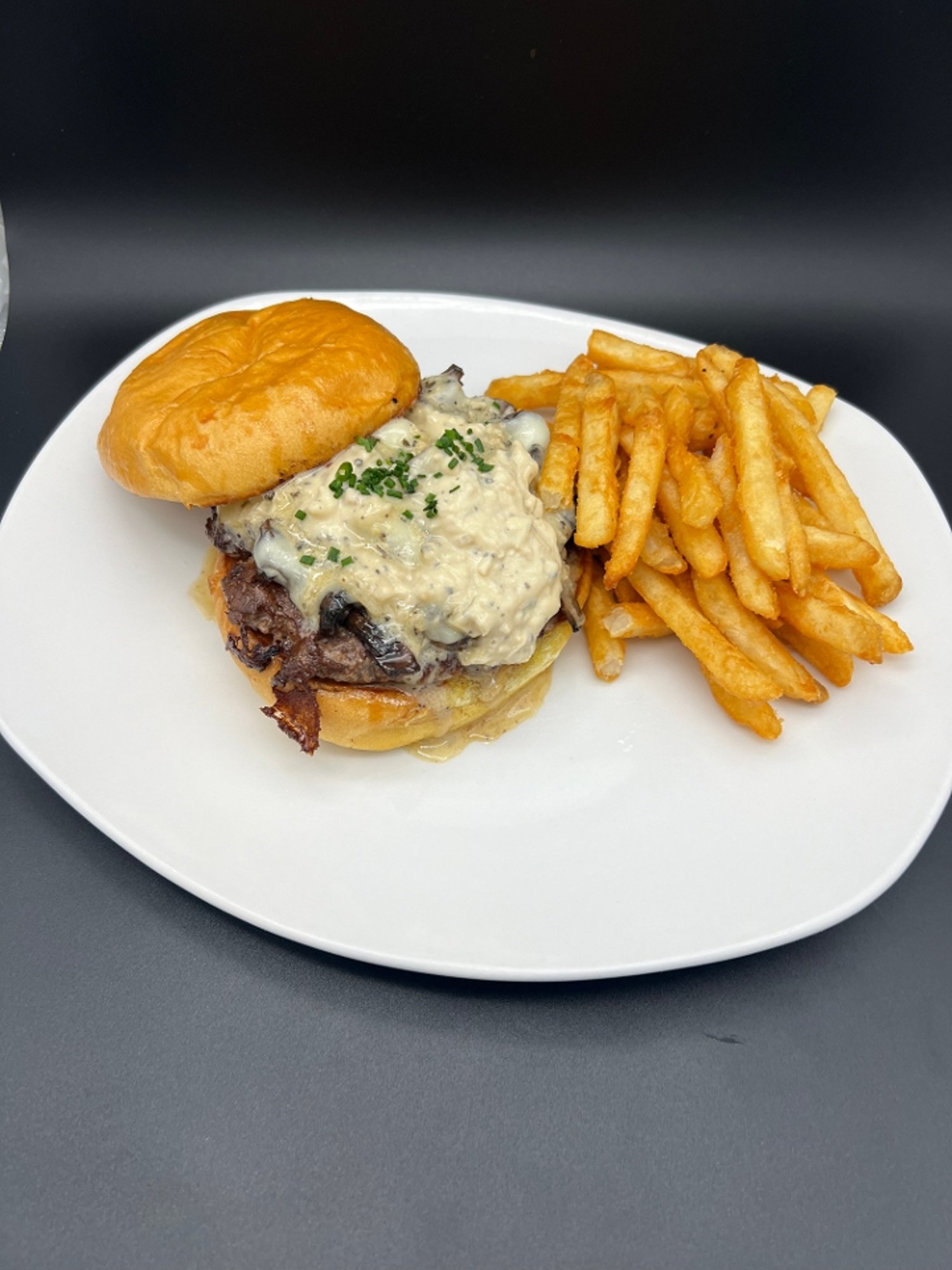 Mushroom & Swiss Deburgo Burger