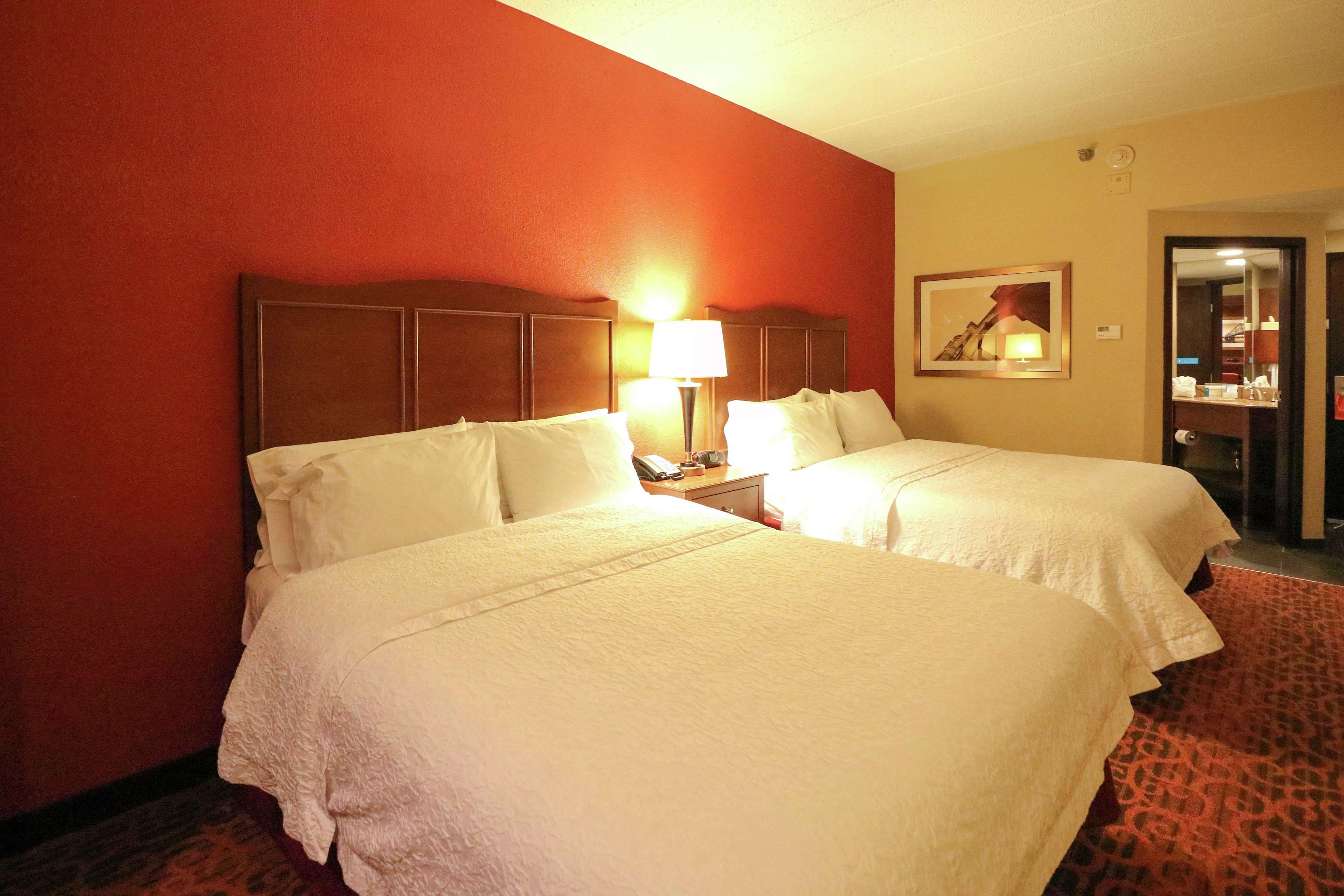 Hampton Inn Columbus-South Photo