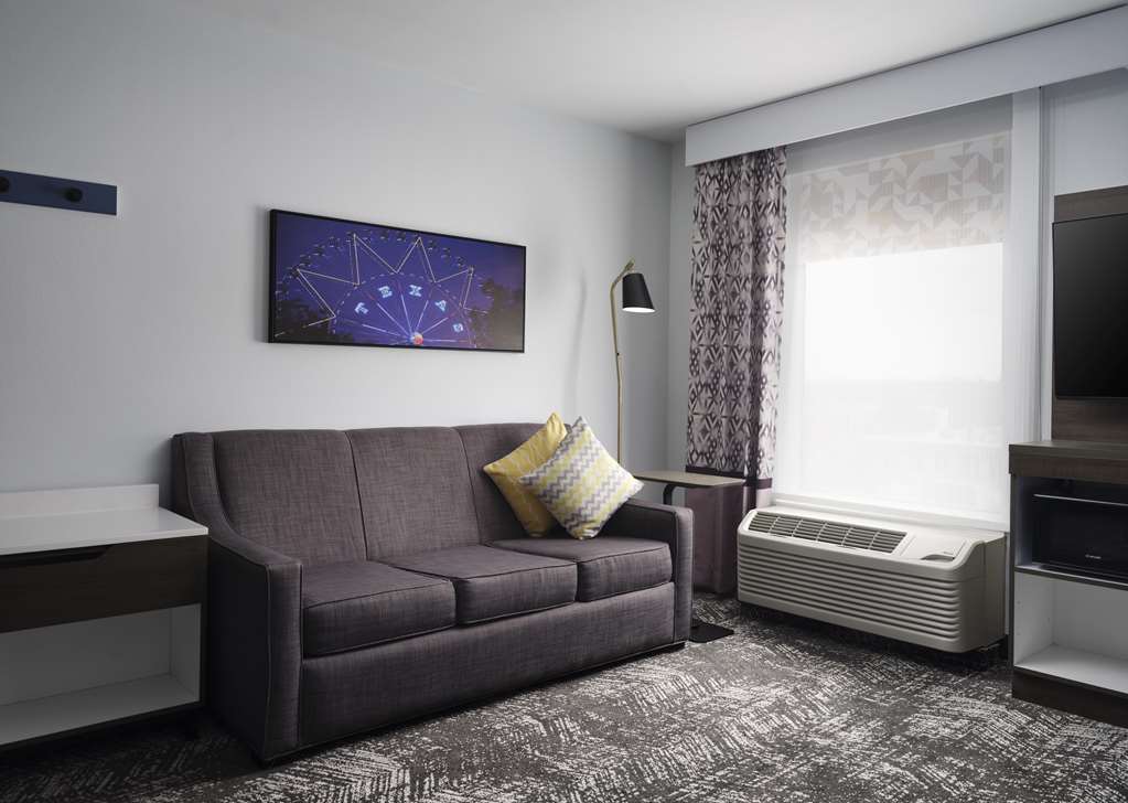 Hampton Inn & Suites Dallas-DFW ARPT W-SH 183 Hurst Image