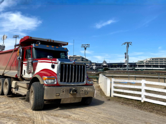 Kustom Kreations Trucking and Excavating Logo