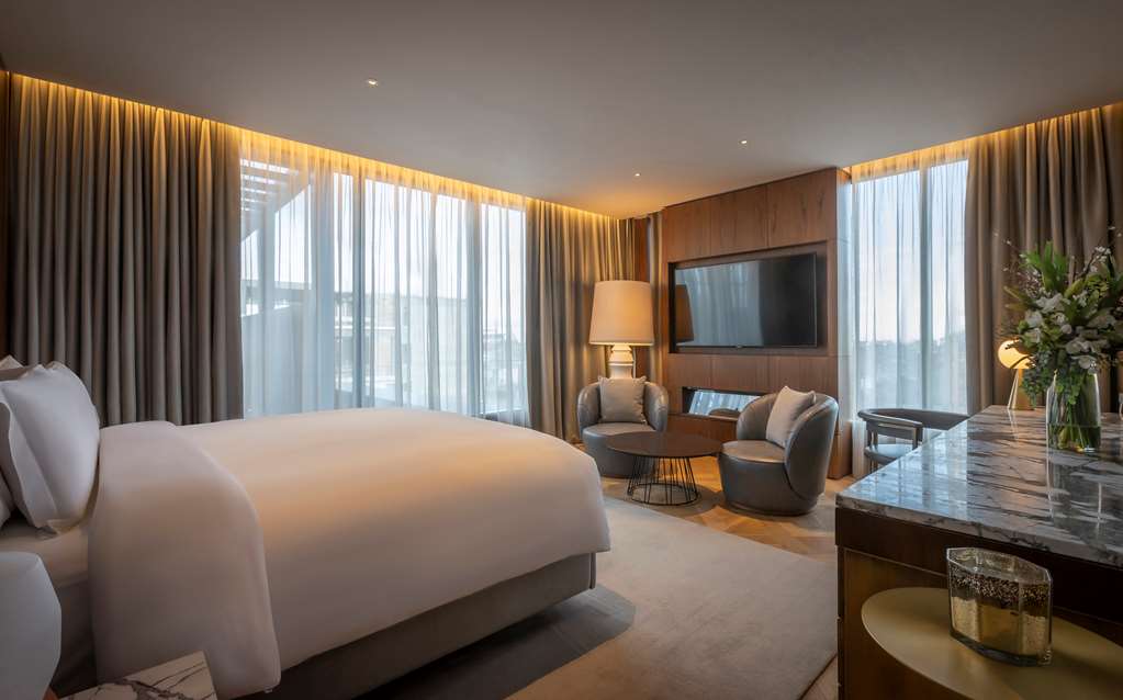 Radisson Blu Royal Hotel, Dublin 24