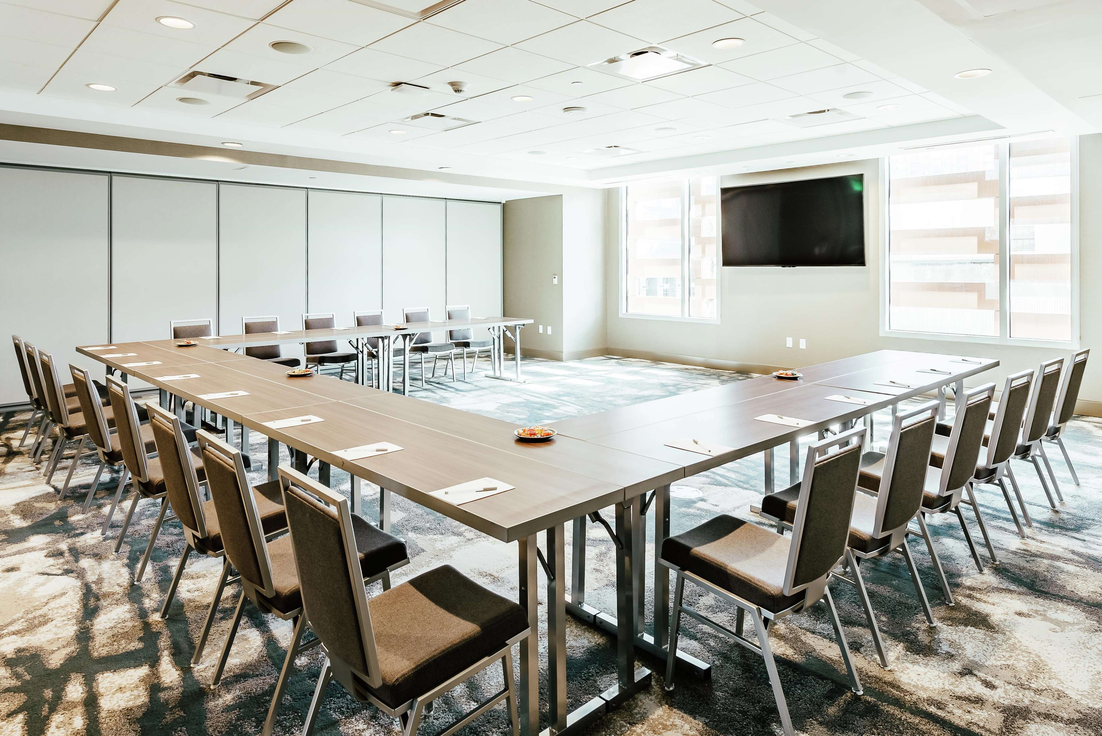 Hilton Garden Inn Denver Union Station Photo