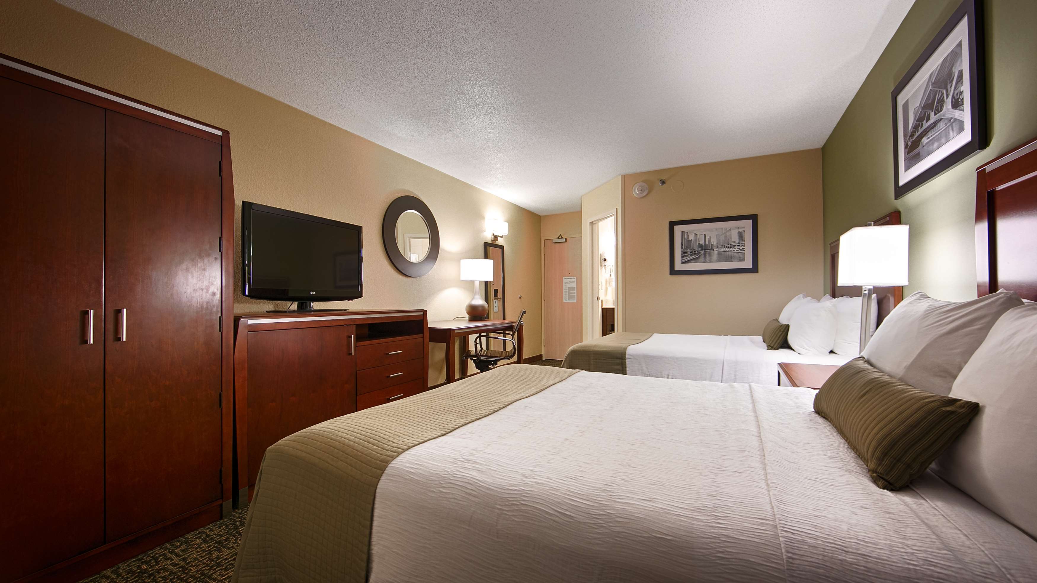 Best Western Plus Glenview-Chicagoland Inn & Suites Photo