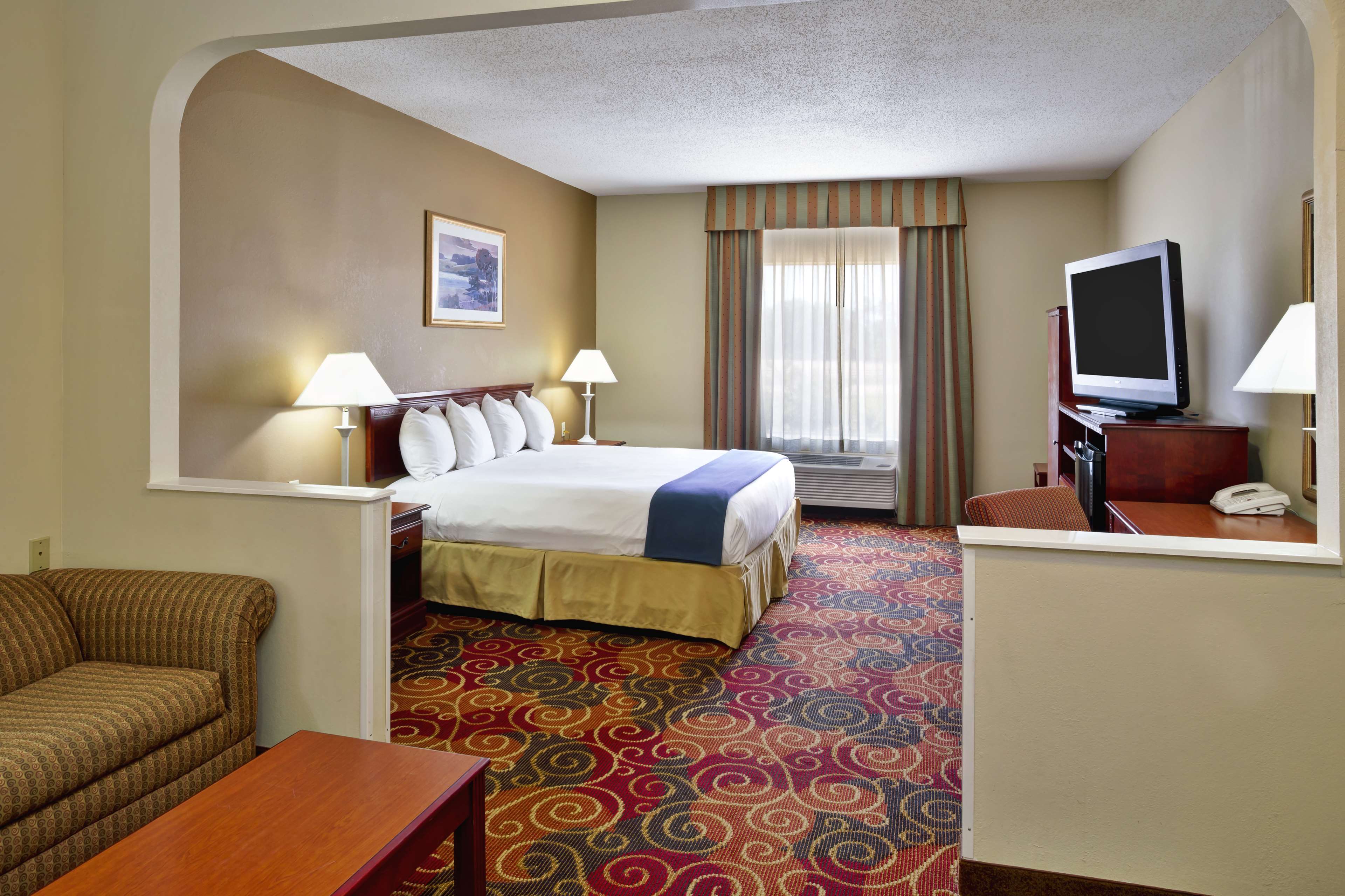 Country Inn & Suites by Radisson, Monroeville, AL Photo