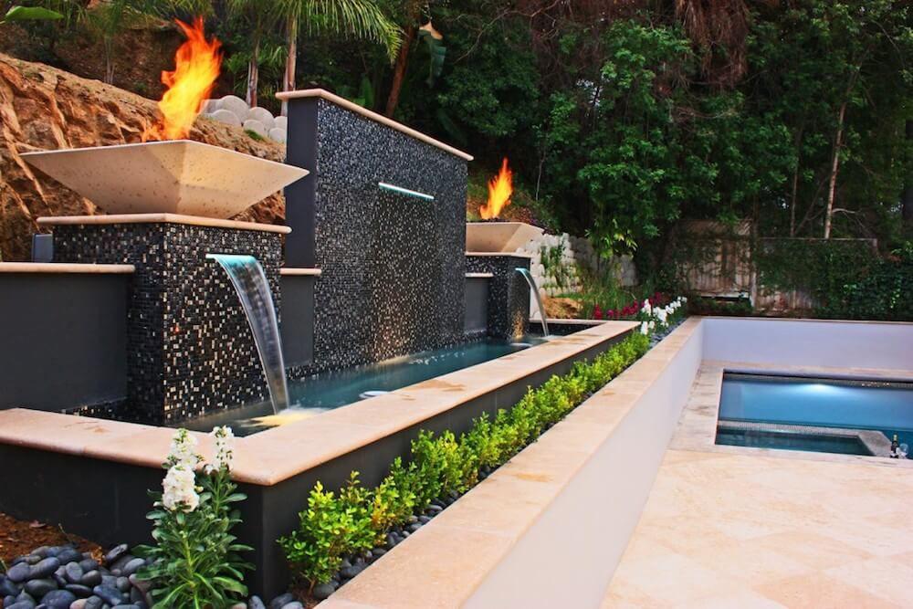 Outdoor Firepits and Fireplaces