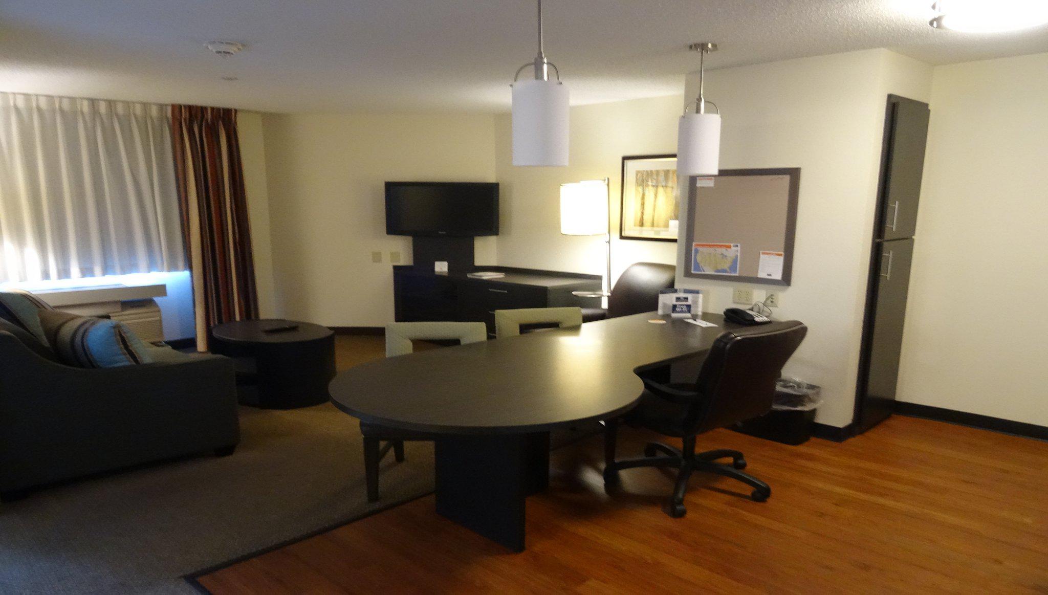 Candlewood Suites Chicago/Libertyville Photo