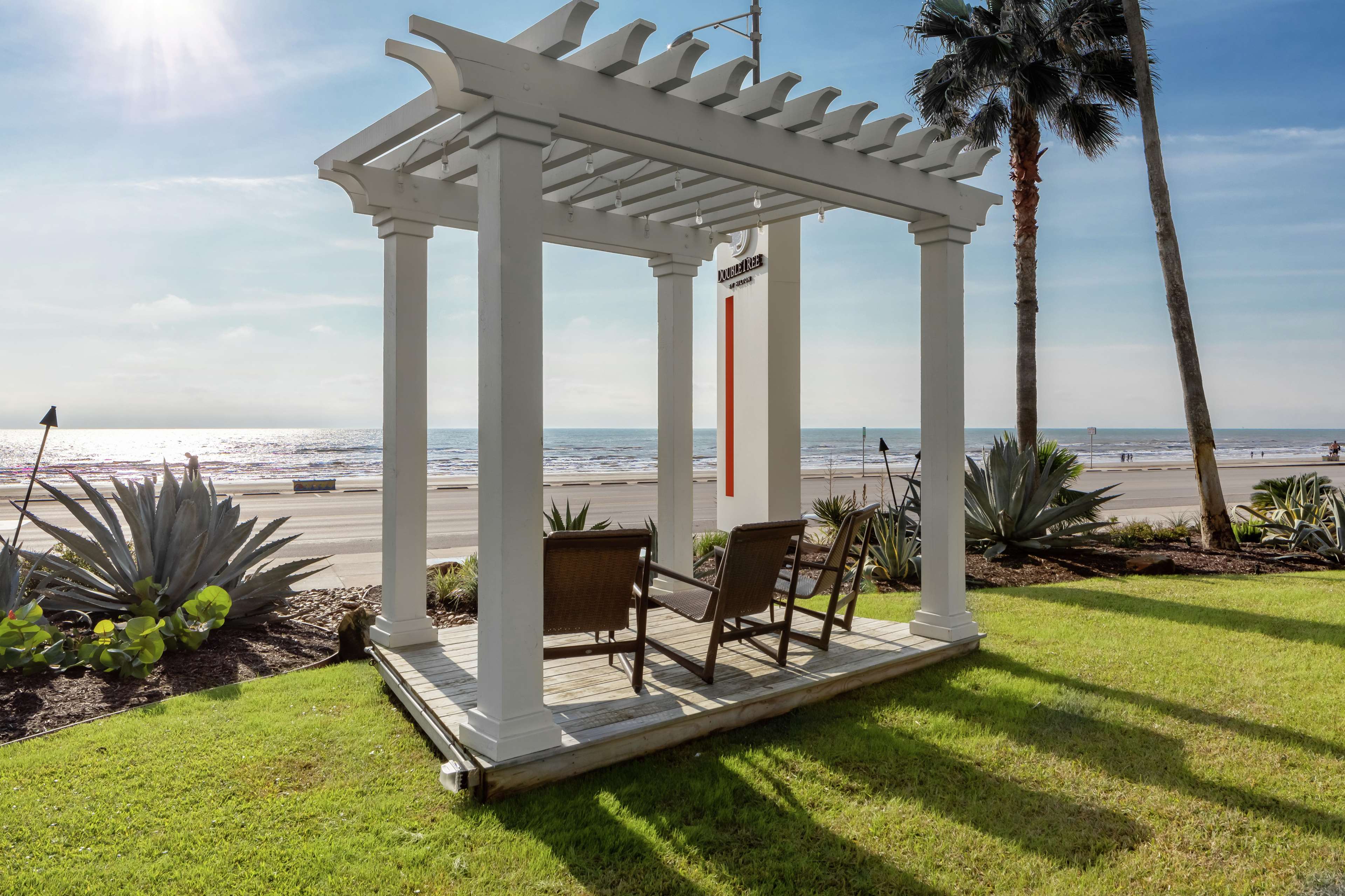 DoubleTree by Hilton Hotel Galveston Beach Photo