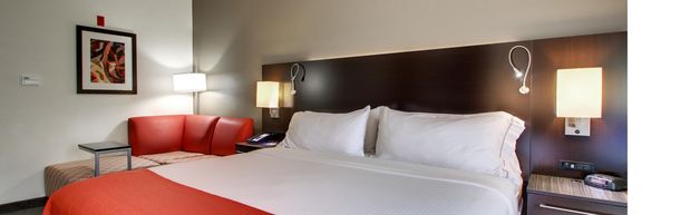 Images Holiday Inn Express & Suites Meridian