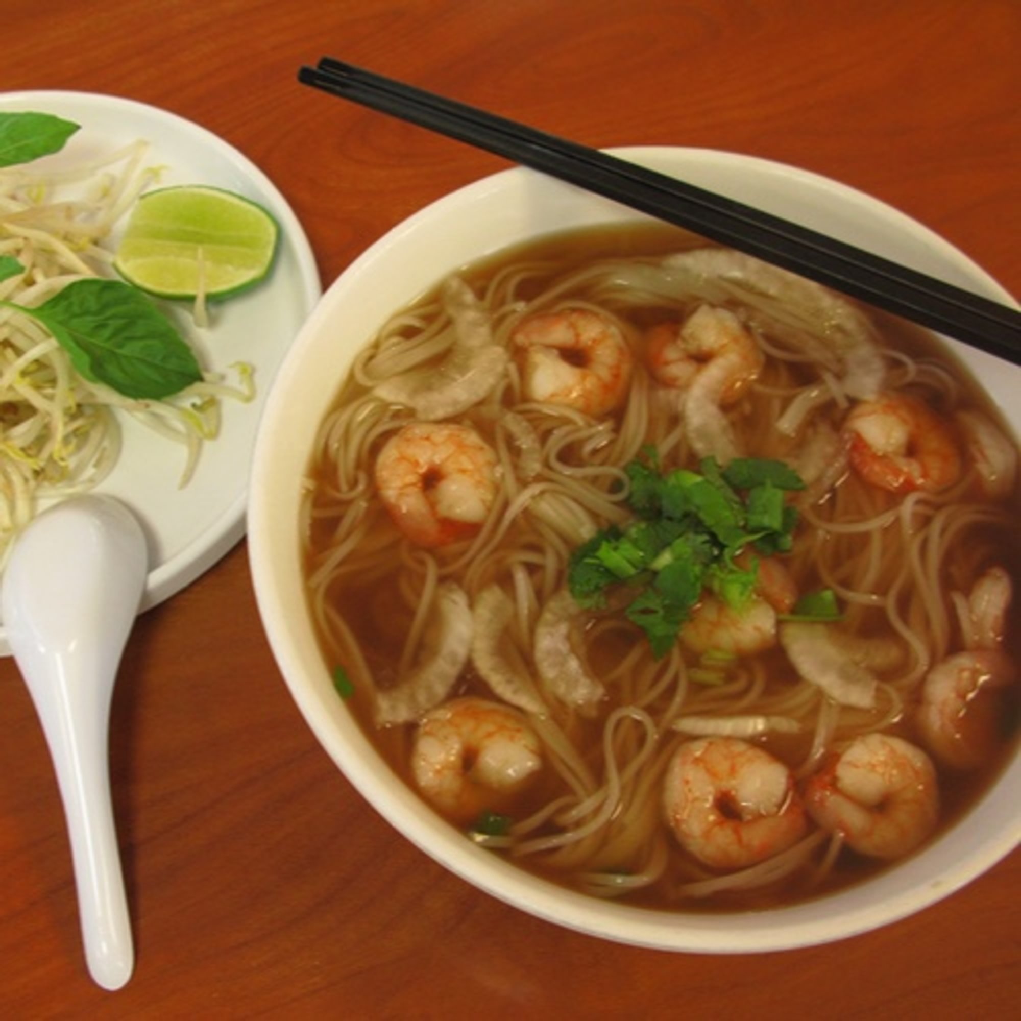 16b. Shrimp Noodle Soup | Phở Tôm