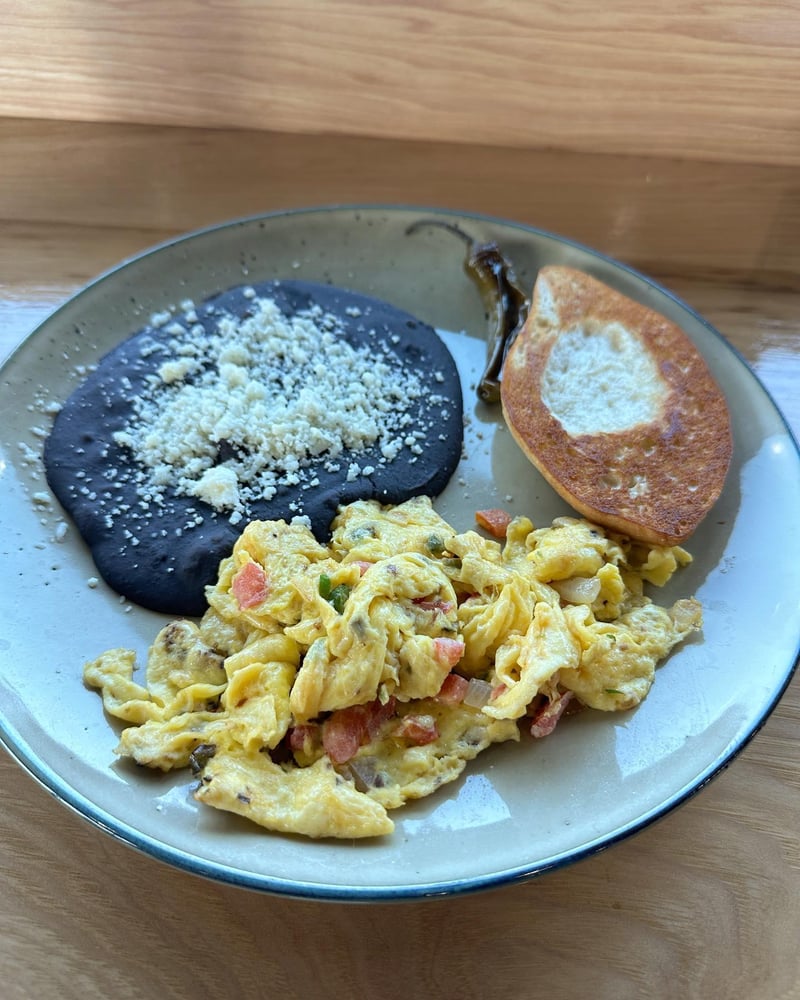 Huevos a la Mexicana
