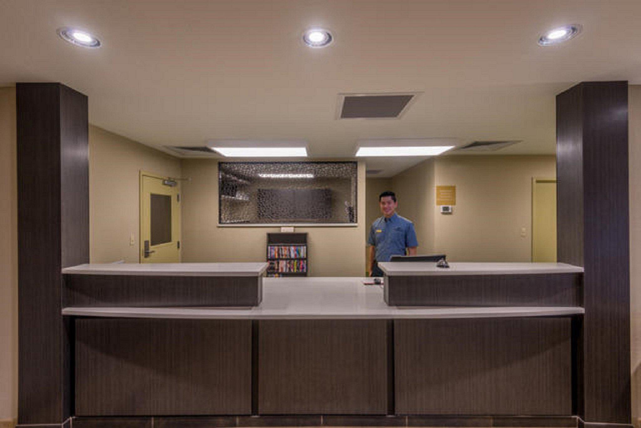 Candlewood Suites Midwest City Photo