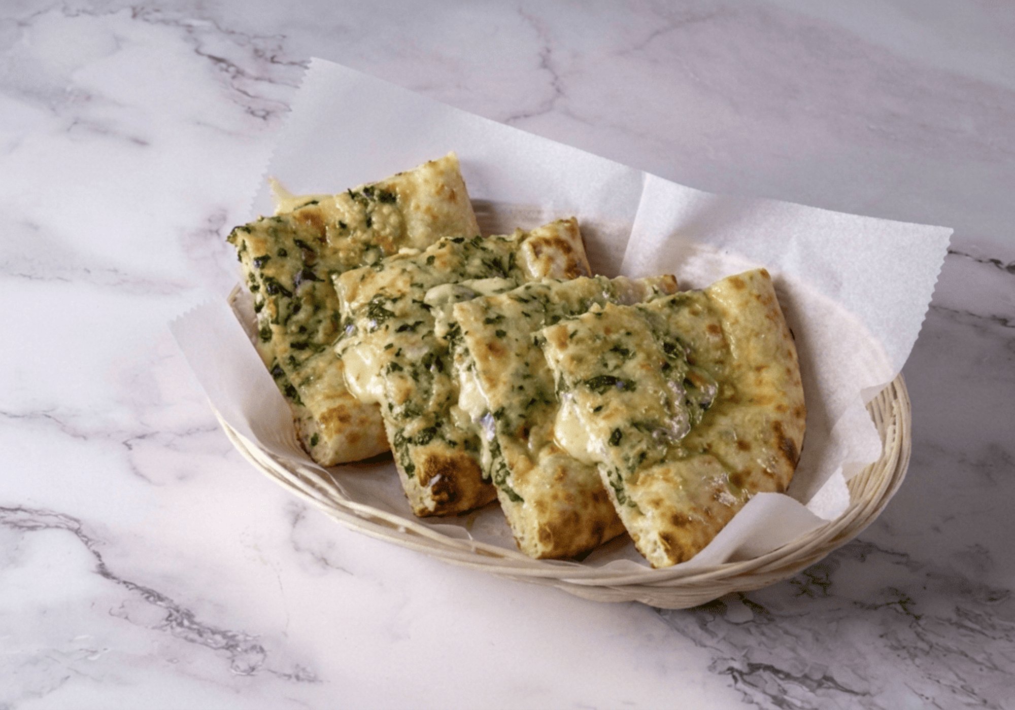 SPINACH CHEESE NAAN