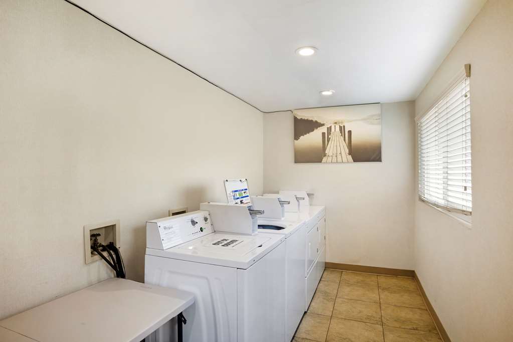 Best Western Shadow Inn Image