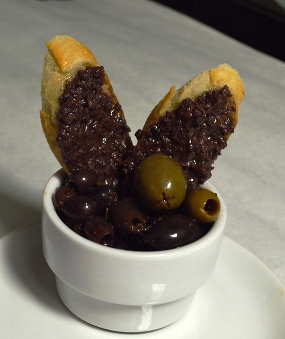 Mediterranean Olives and Tapenade Toasts