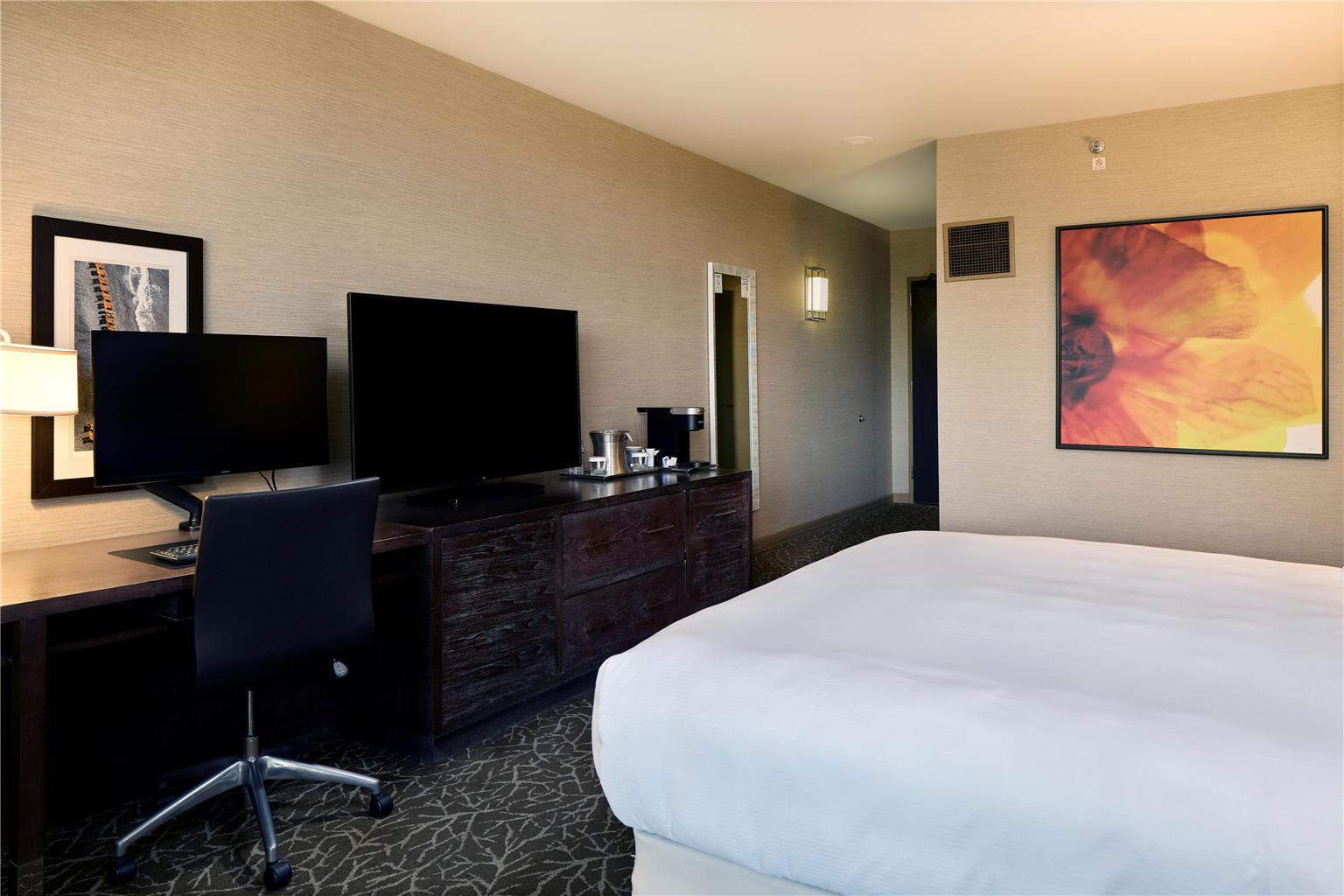 Hilton La Jolla Torrey Pines Image