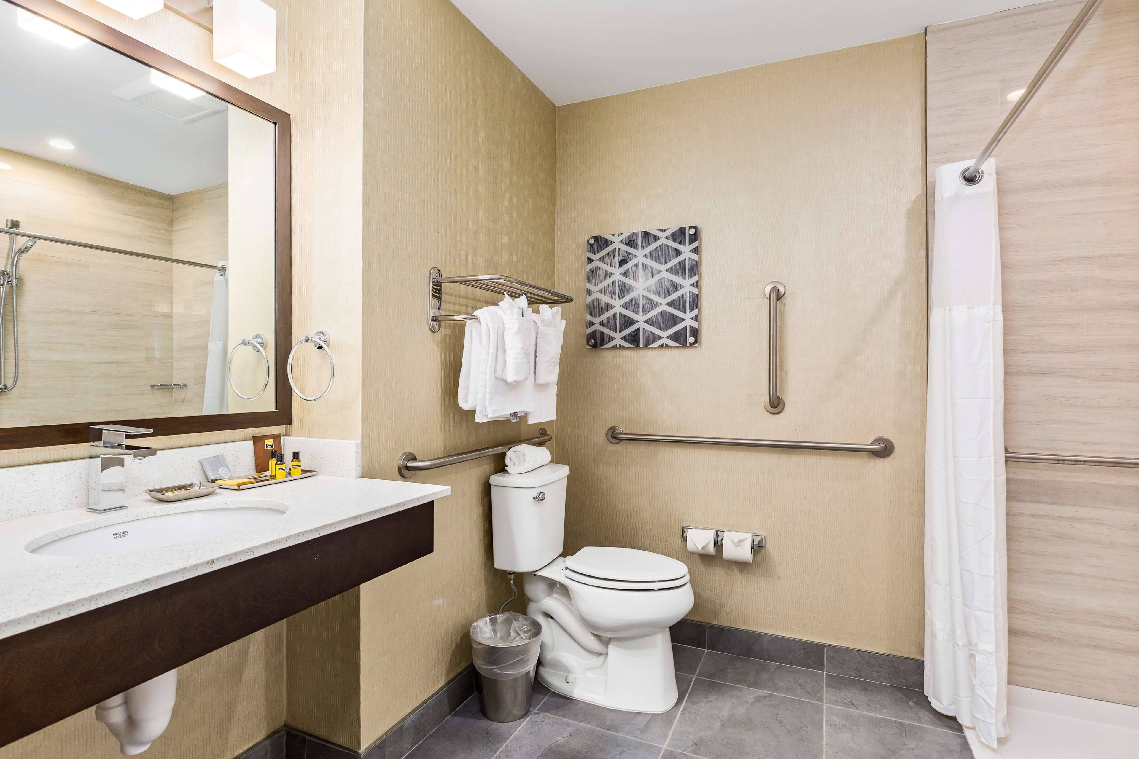 Best Western Plus Philadelphia-Pennsauken Hotel Photo