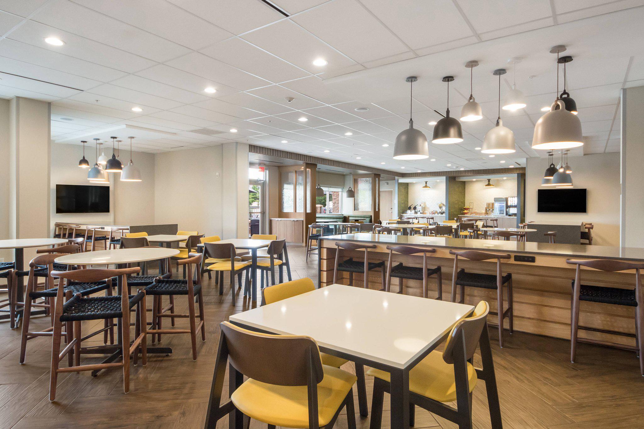 Fairfield Inn & Suites by Marriott Dallas Plano/Frisco Photo