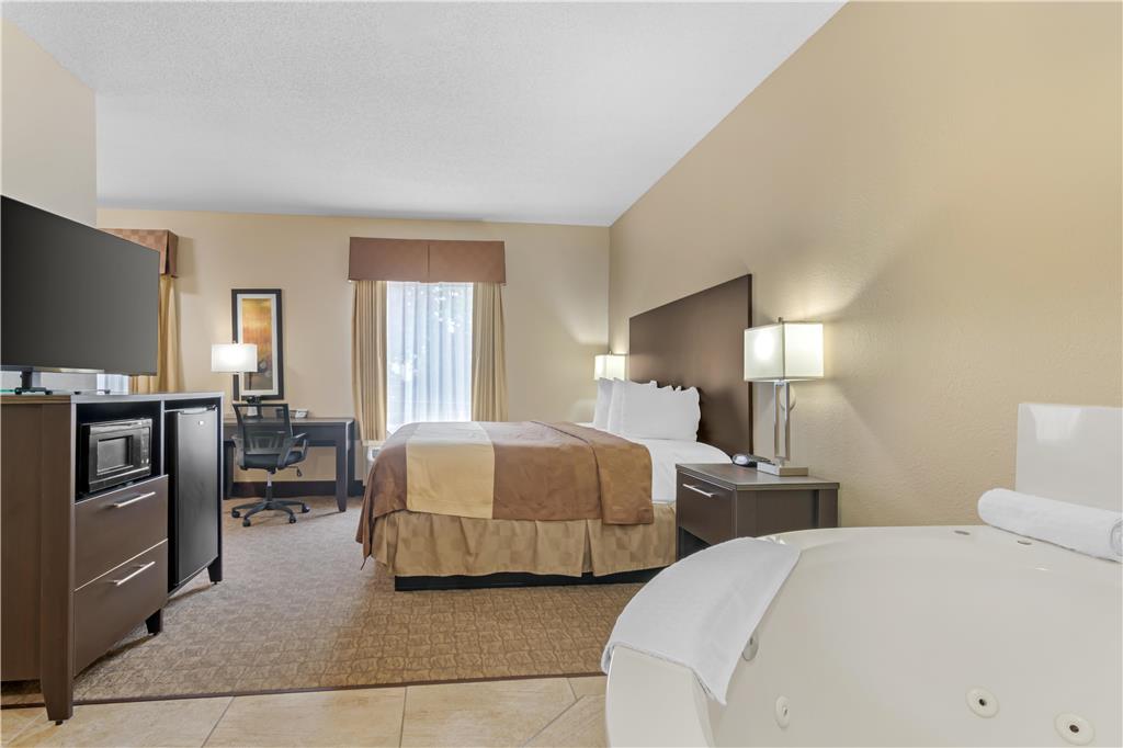 Best Western Teal Lake Inn Image