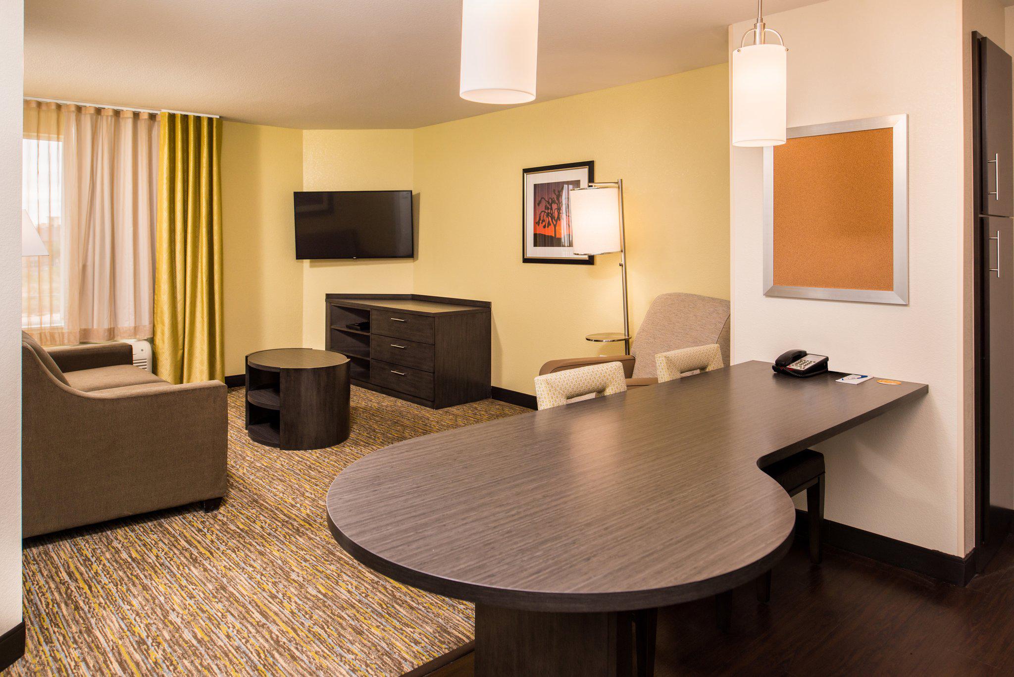 Candlewood Suites Carlsbad South Photo