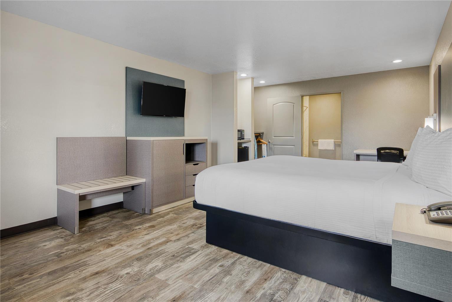 SureStay by Best Western Ukiah Image