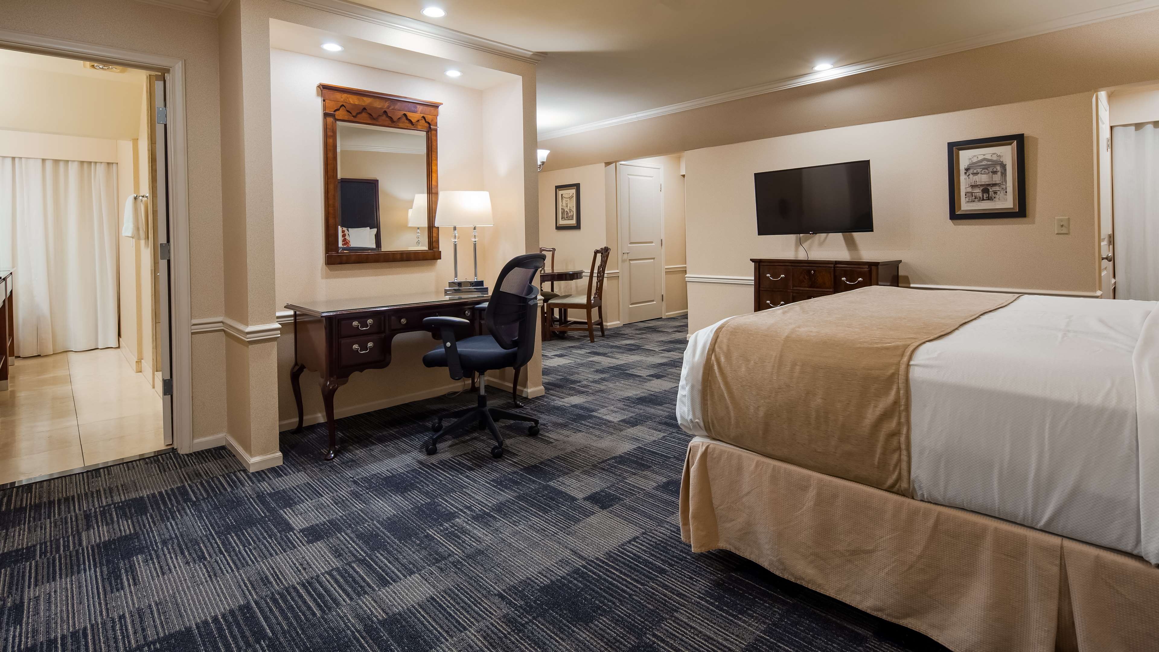 Best Western Heritage Inn Photo