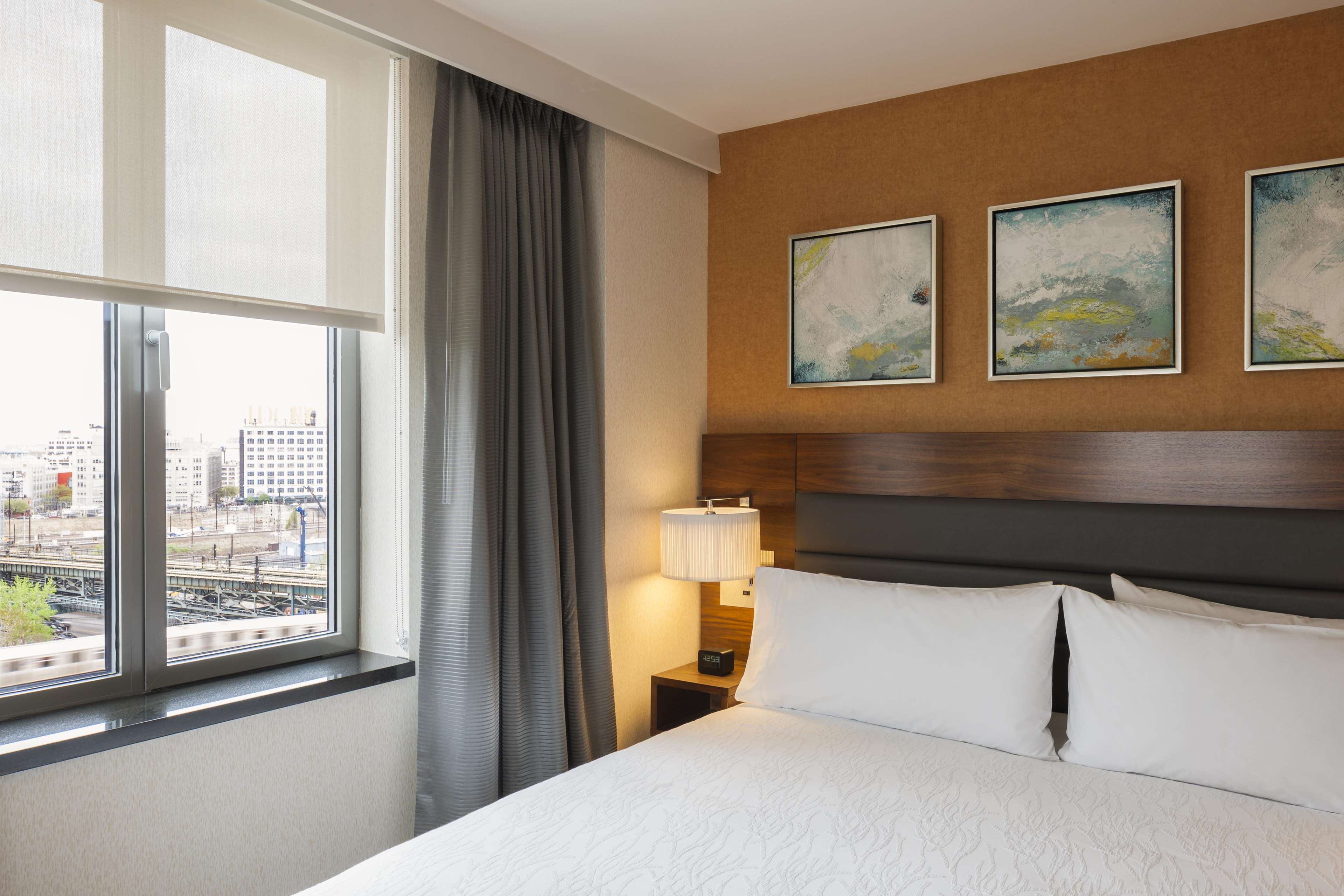 Hilton Garden Inn Long Island City New York Photo