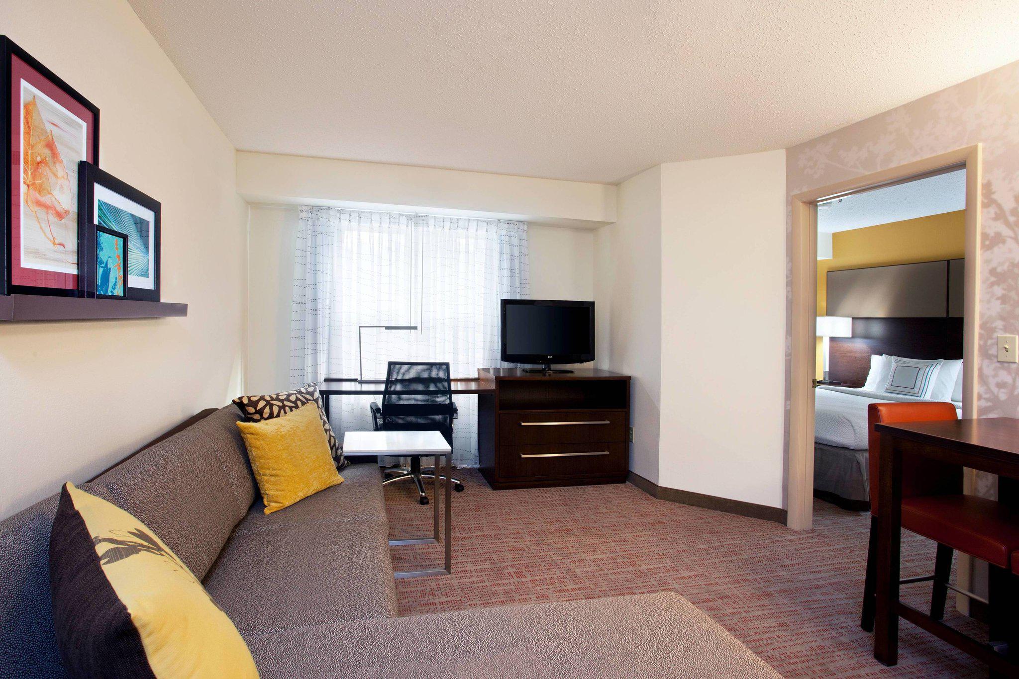 Residence Inn by Marriott Pittsburgh Airport Photo