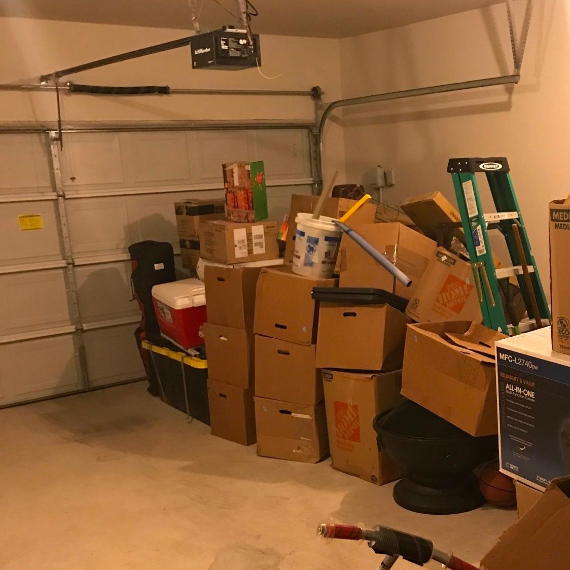 Home Clean Out Services Logo