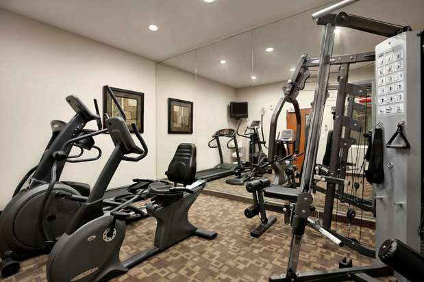 Images Best Western Plus Peppertree Inn at Omak