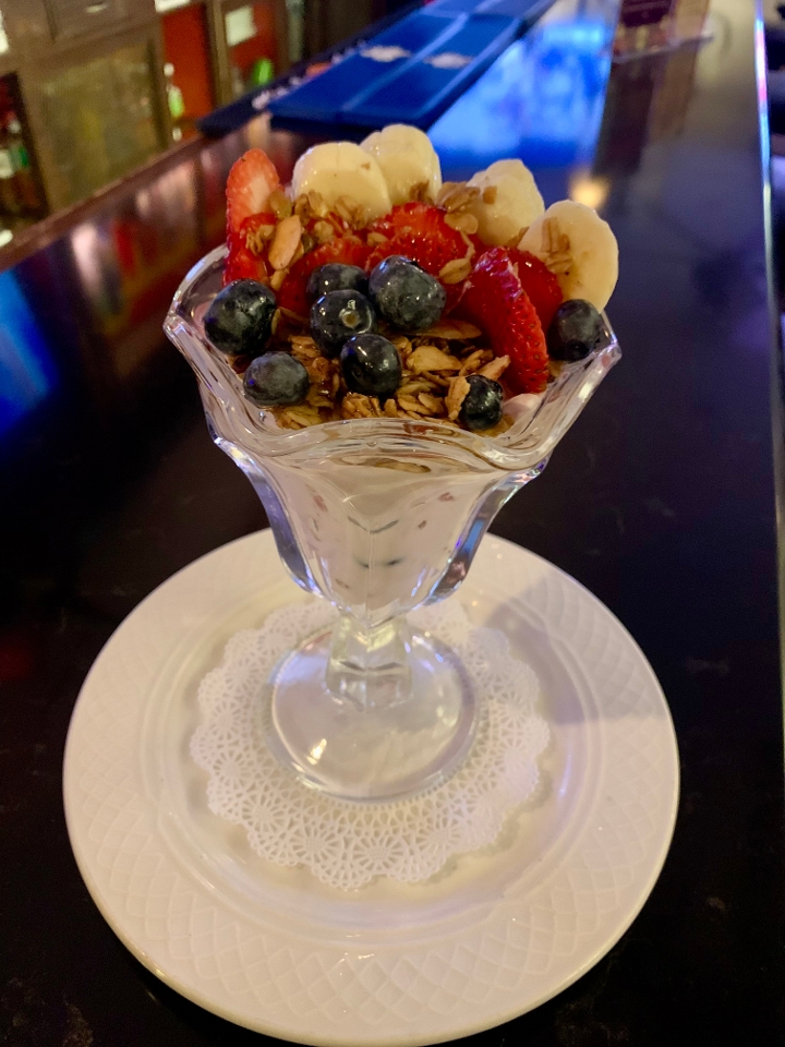 Yogurt Granola Parfait