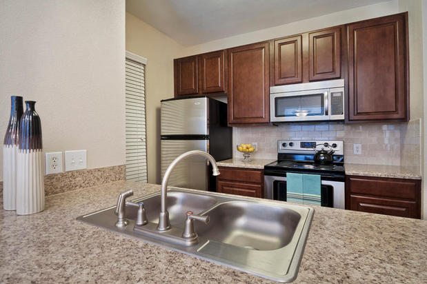 Images Camden Ballantyne Apartments