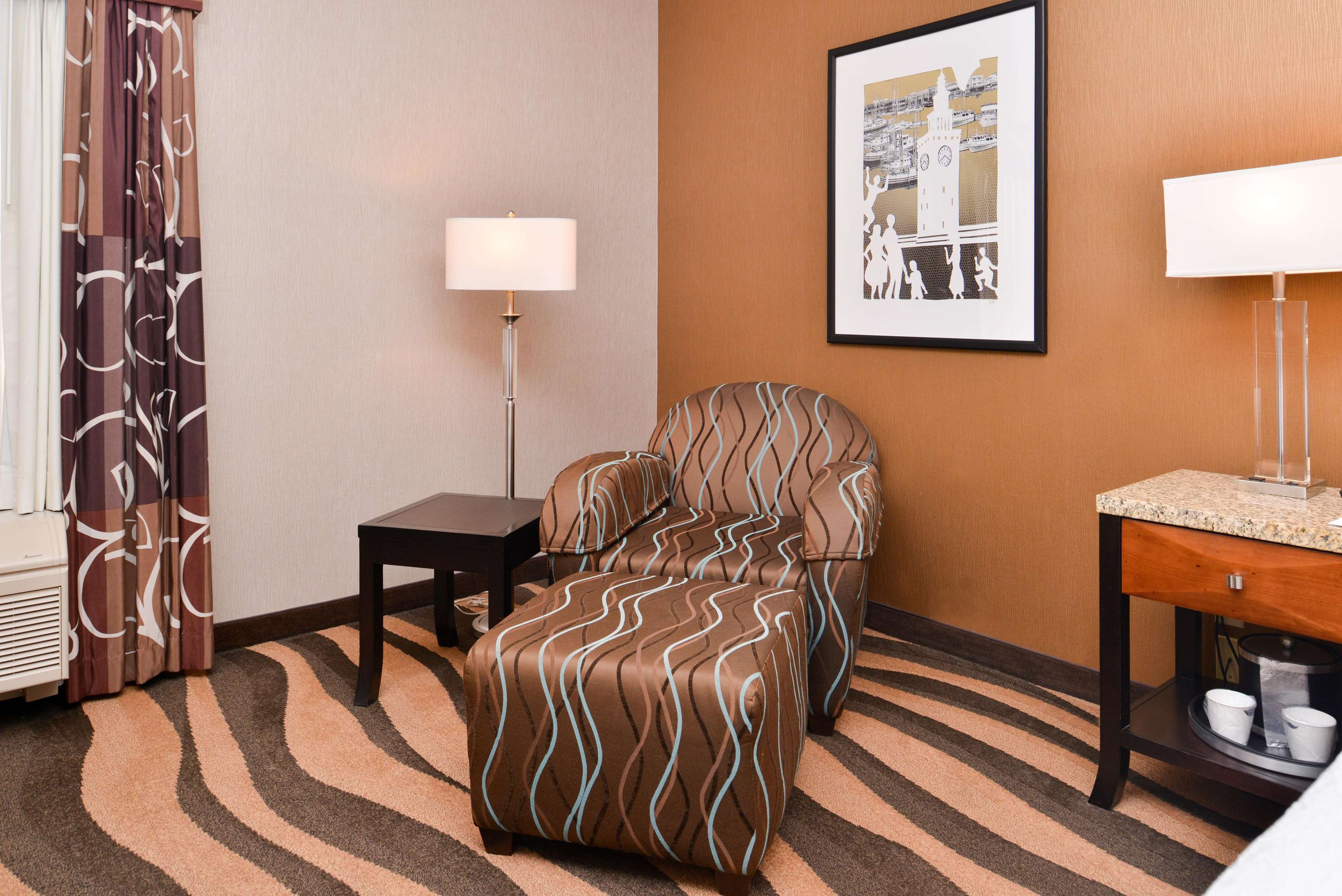 Hampton Inn San Francisco-Daly City Photo