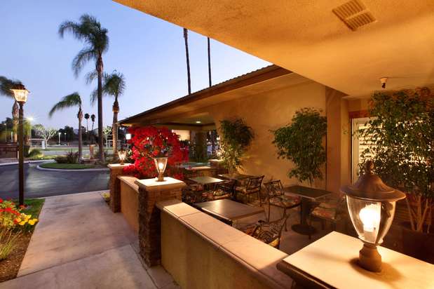 Images SureStay Plus Hotel by Best Western San Bernardino South