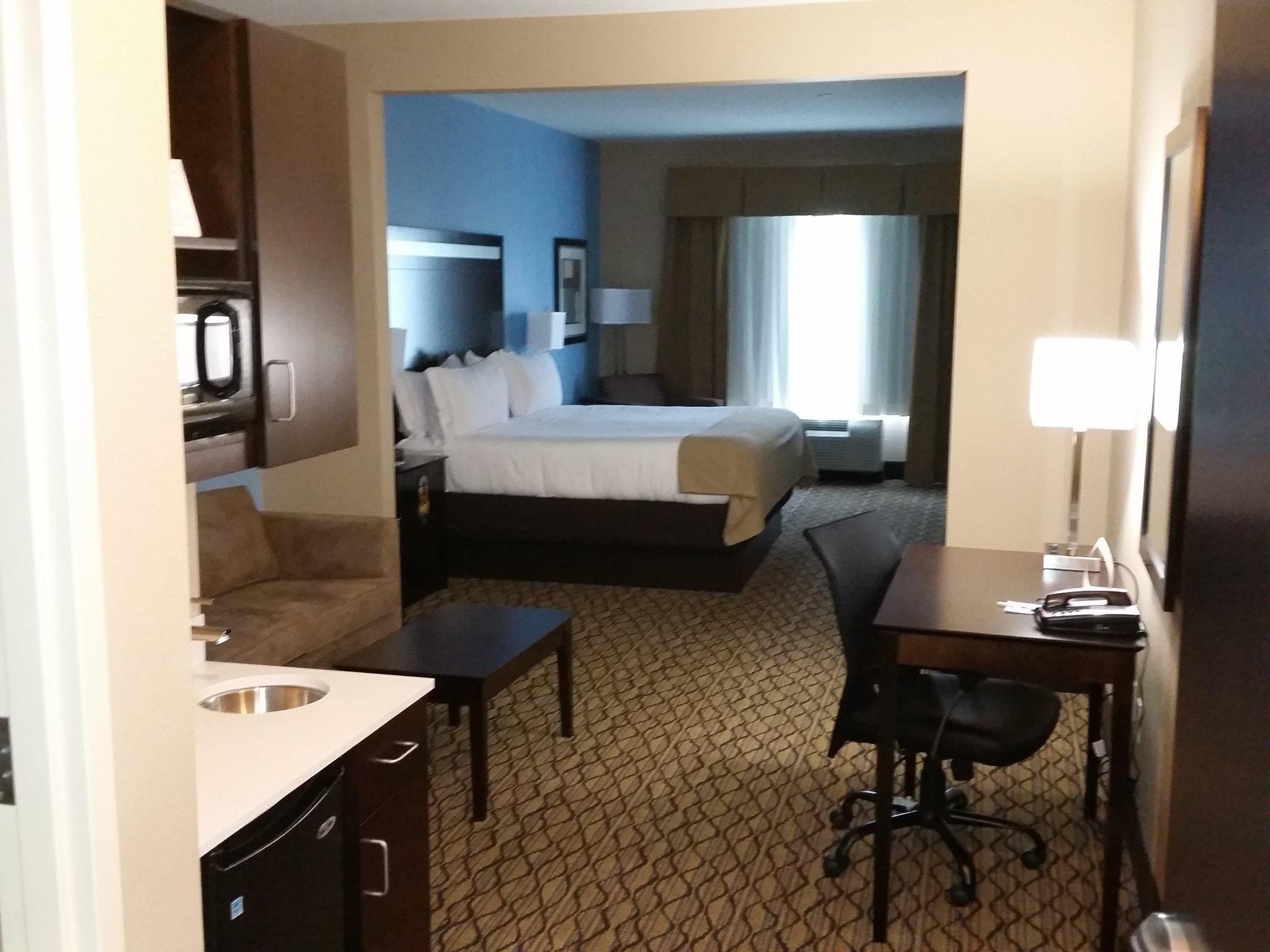 Holiday Inn Express & Suites Atascocita - Humble - Kingwood Photo