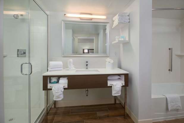 Images Hampton Inn & Suites Phoenix/Scottsdale on Shea Boulevard