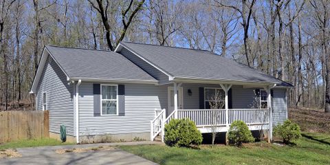 When to Consider Painting Vinyl Siding