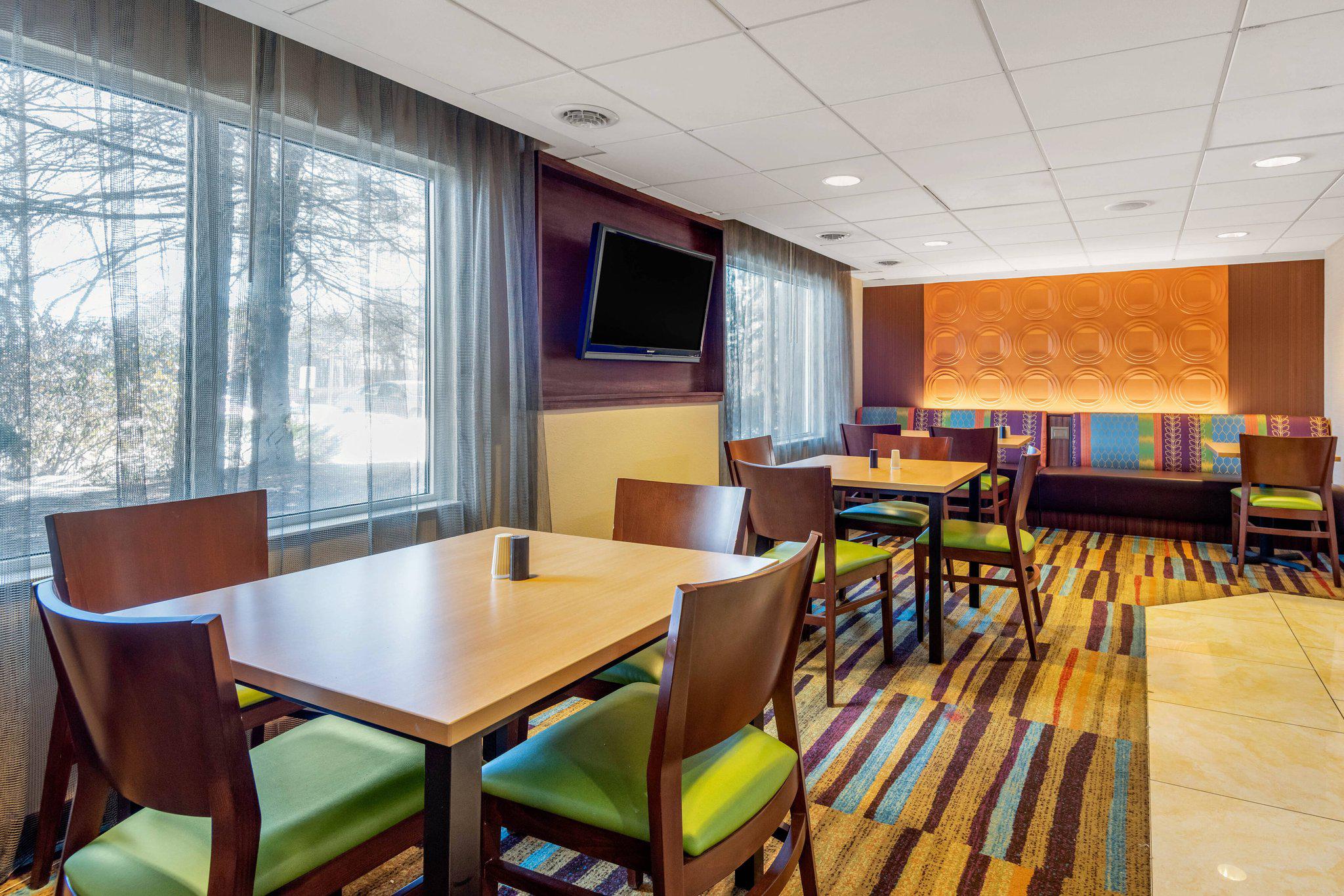 Fairfield Inn by Marriott Portland Maine Mall Photo