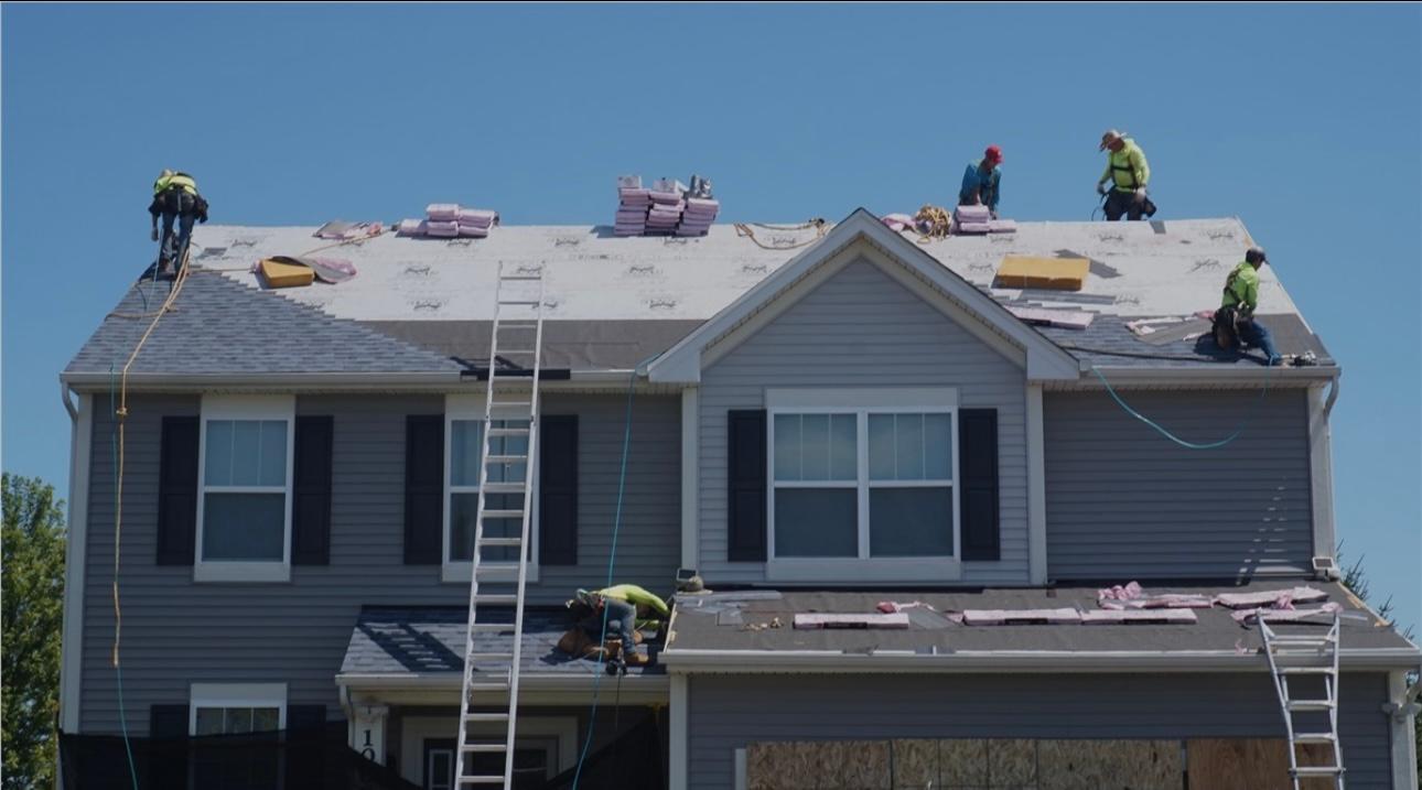 Complete Roofing Logo