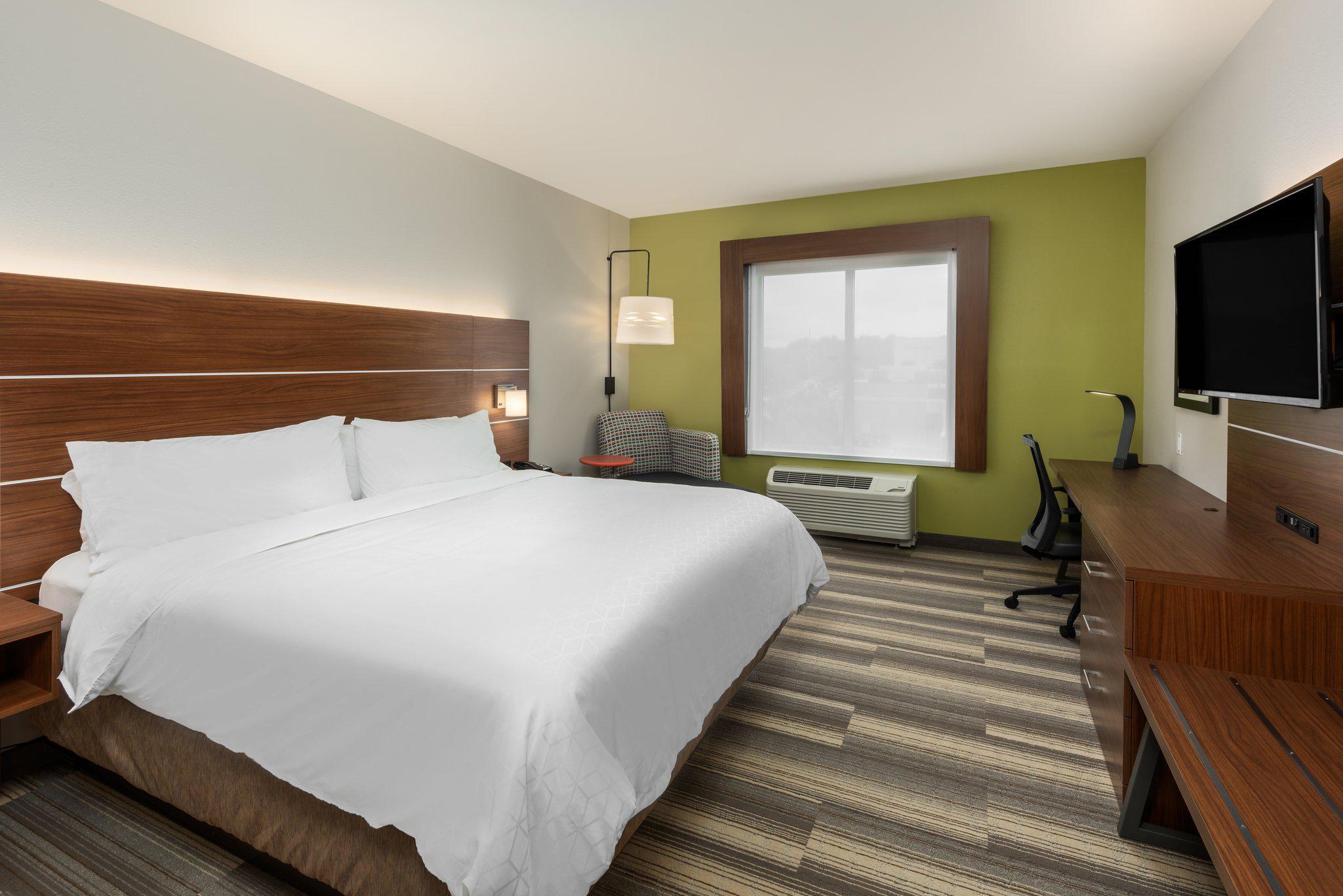 Holiday Inn Express & Suites St. Louis - Chesterfield Photo