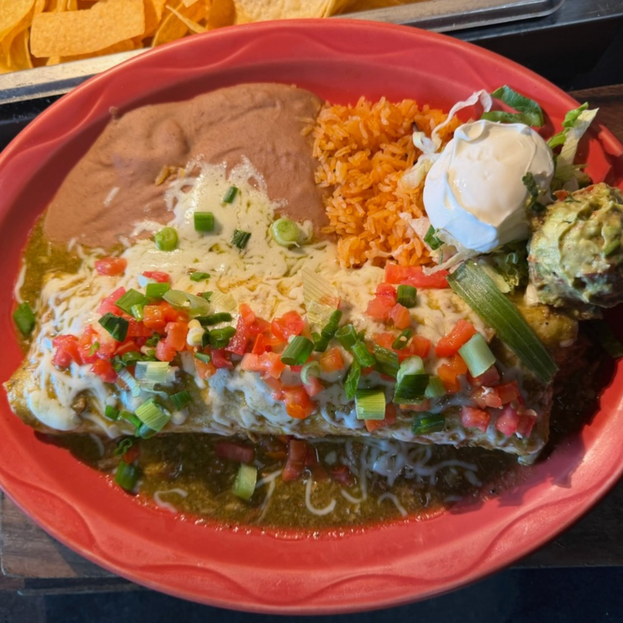 Grande Wet Chile Verde Burrito