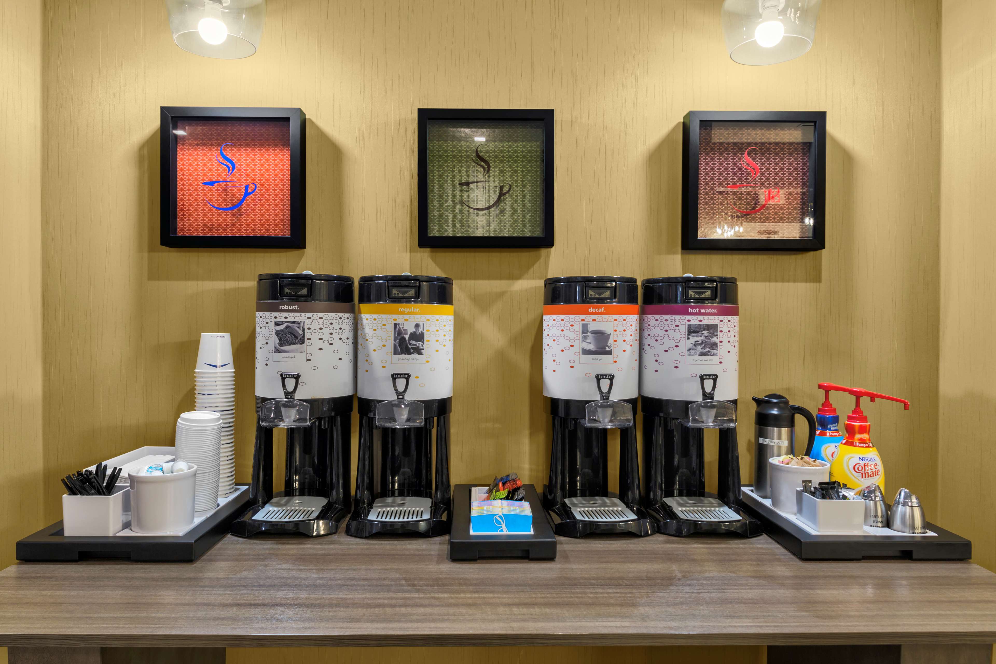 Hampton Inn & Suites Los Angeles/Hollywood Photo