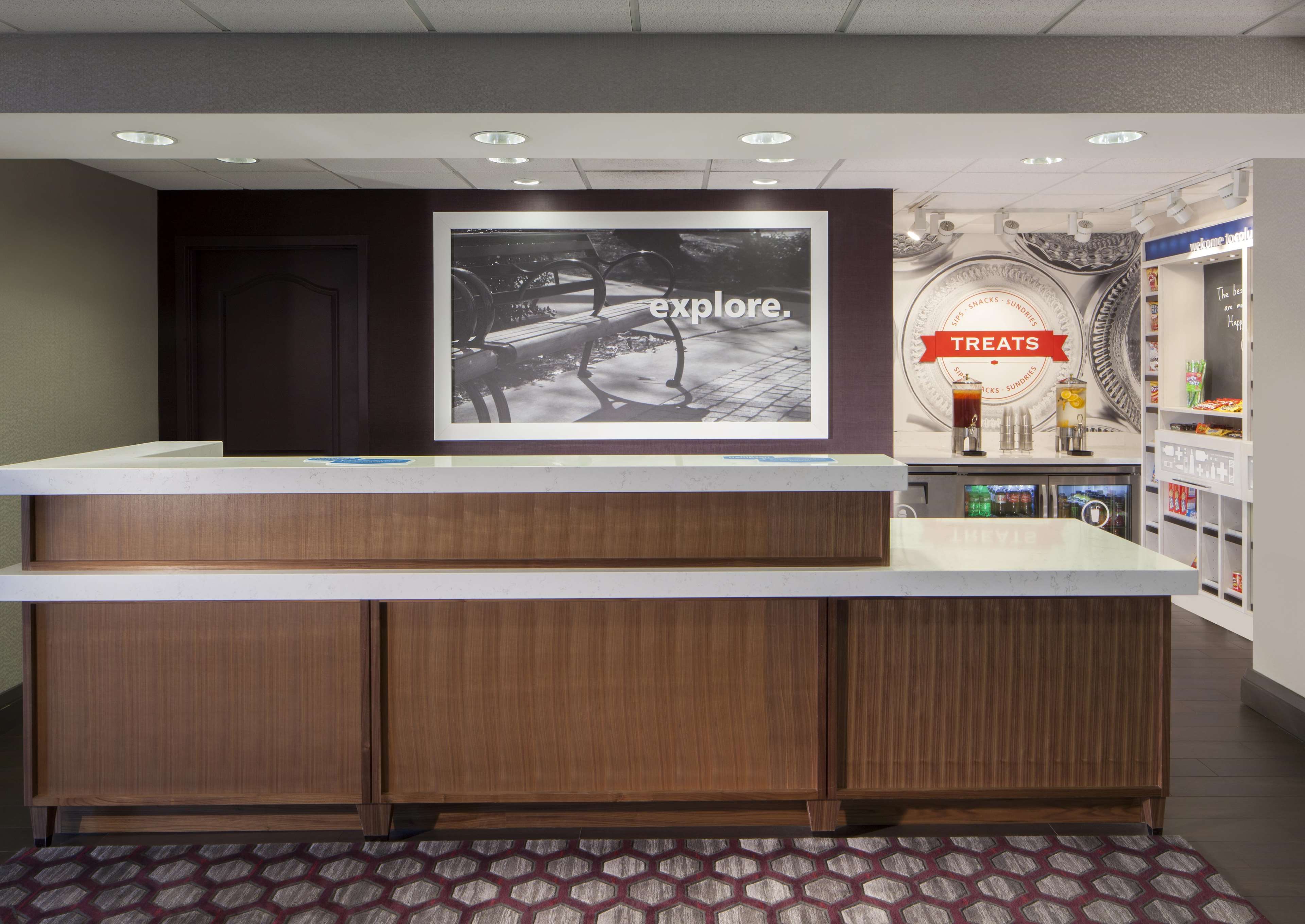 Hampton Inn & Suites Columbus-Easton Area Photo