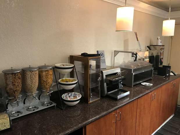 Images SureStay Plus Hotel by Best Western San Bernardino South