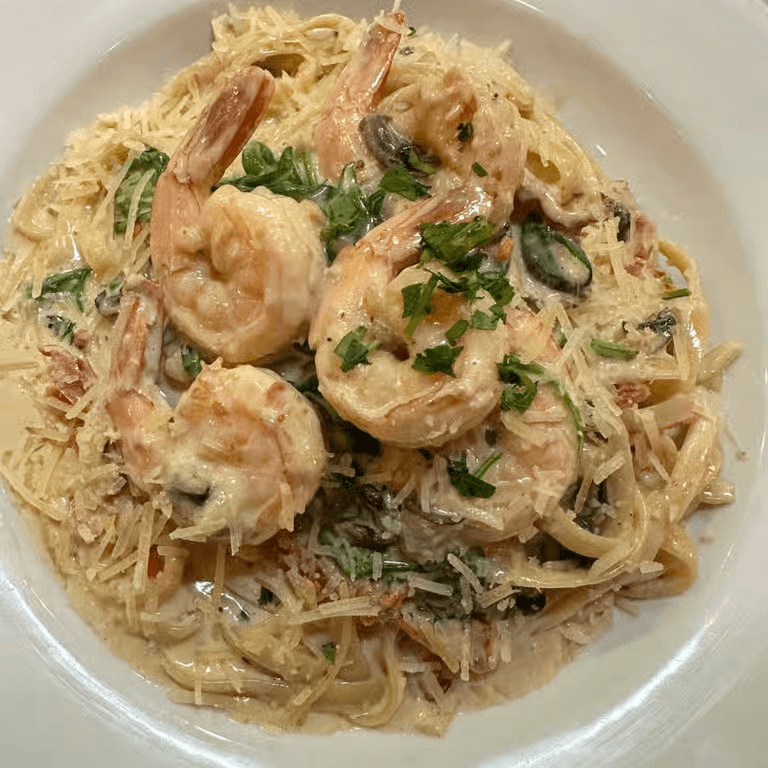 Fettuccine with prawns dinner