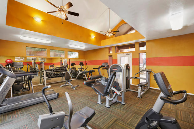 Images Camden Valley Park Apartments