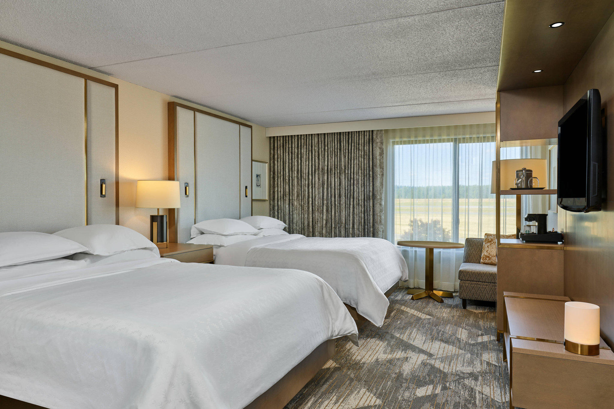 Sheraton Portland Airport Hotel Photo