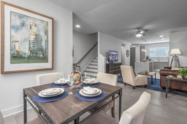 Images Camden Grandview Apartments and Townhomes