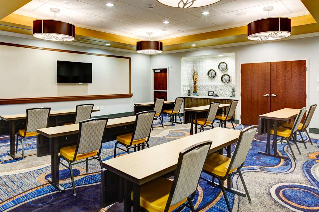 Hampton Inn & Suites Columbus Image